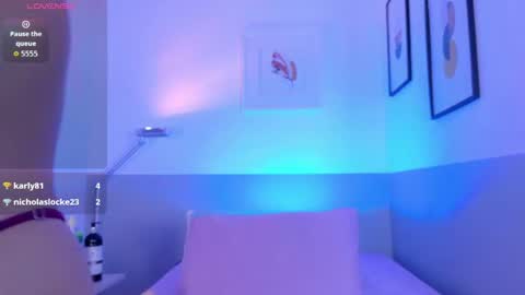 cutepetitee online show from March 17, 8:14 pm