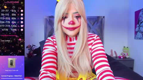 cutesarah_10 online show from December 1, 9:06 pm