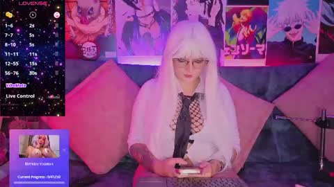 cutesarah_10 online show from July 12, 12:47 am