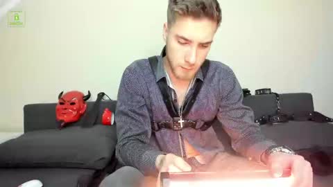 HARVEY online show from April 3, 5:14 am