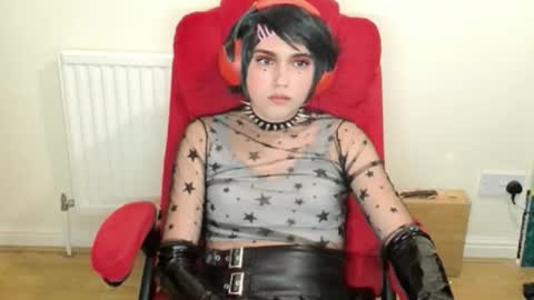 cutest_princess online show from April 25, 9:56 pm