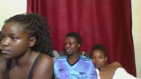 cutey_lunar online show from February 25, 12:47 am