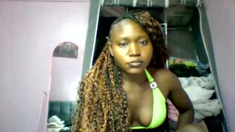 cutezola online show from November 5, 4:14 am