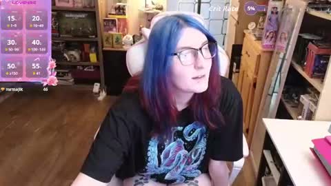 Cutie Velvette online show from July 31, 4:30 pm