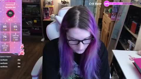 Cutie Velvette online show from May 29, 4:27 pm