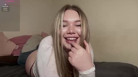 Julie  online show from March 25, 9:38 am