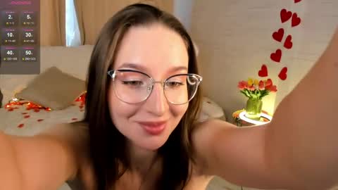 Anika online show from June 6, 1:39 pm