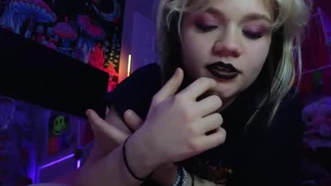 cutiepiespanks online show from May 9, 5:13 am