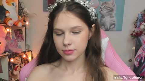 Snapshot of cutierori chatting on January 13, 7:11 am Rori Instagram cutierori online show from January 13, 7:11 am