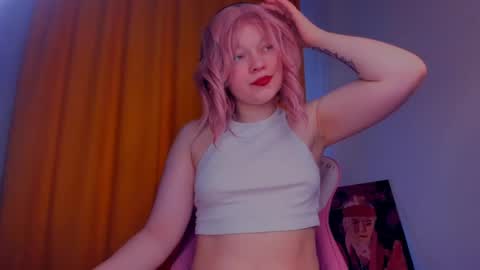 CutieSue online show from May 12, 7:17 am