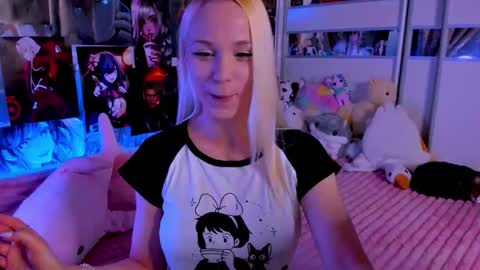 Nora online show from March 22, 9:19 pm