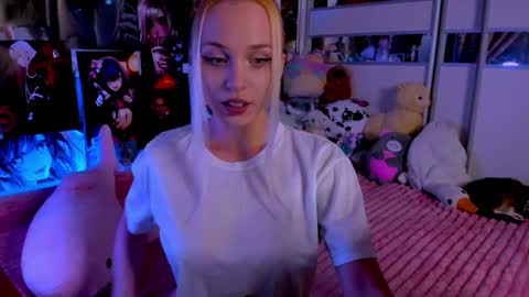 Nora online show from September 20, 8:23 pm