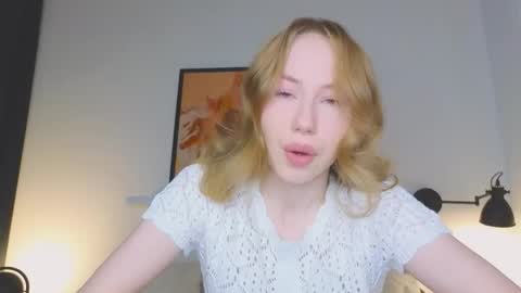 Snapshot of cuute_angell chatting on October 9, 5:07 pm Virginia See you on Sunday online show from October 9, 5:07 pm