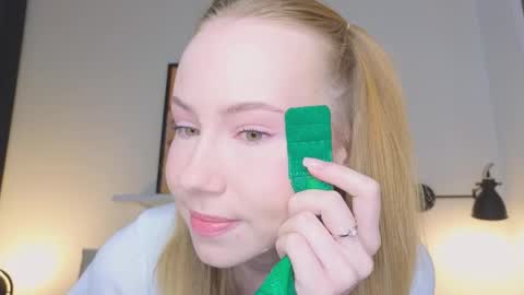Snapshot of cuute_angell chatting on October 2, 5:12 pm Virginia See you on Sunday online show from October 2, 5:12 pm