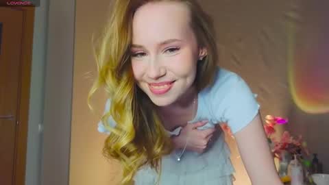 Snapshot of cuute_angell chatting on March 2, 7:56 pm Virginia See you on Sunday online show from March 2, 7:56 pm