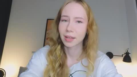 Snapshot of cuute_angell chatting on October 14, 5:27 pm Virginia See you on Sunday online show from October 14, 5:27 pm
