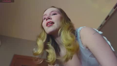 Snapshot of cuute_angell chatting on February 11, 4:56 pm Virginia See you on Sunday online show from February 11, 4:56 pm