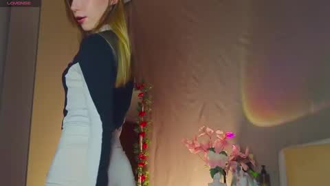 Snapshot of cuute_angell chatting on February 24, 4:58 pm Virginia See you on Sunday online show from February 24, 4:58 pm