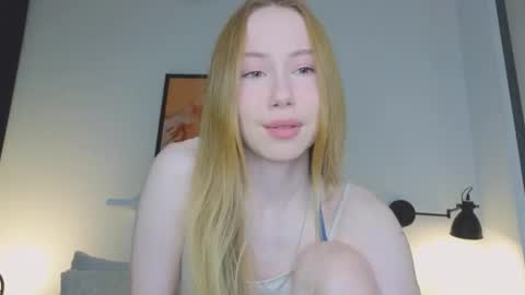 Snapshot of cuute_angell chatting on October 11, 5:16 pm Virginia See you on Sunday online show from October 11, 5:16 pm