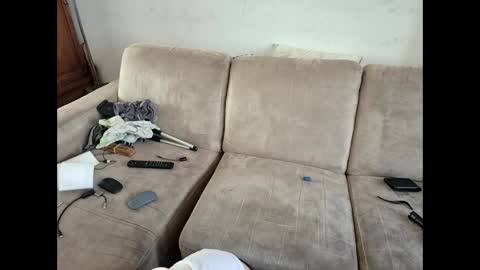 cuyversivan012 online show from April 6, 7:31 am