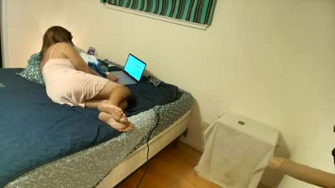 cwlizzy online show from August 7, 8:34 am
