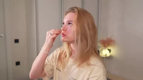 EMILY online show from November 9, 5:59 pm