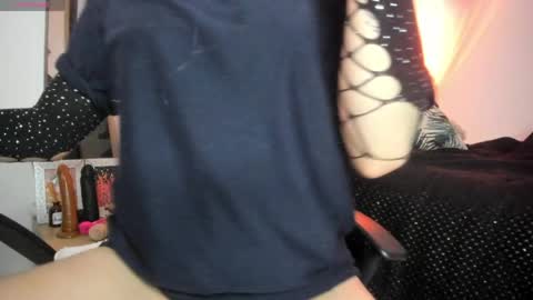 cynthiaa33 online show from March 20, 3:11 am