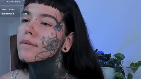 Snapshot of daarlene chatting on March 9, 1:26 pm Darlene online show from March 9, 1:26 pm