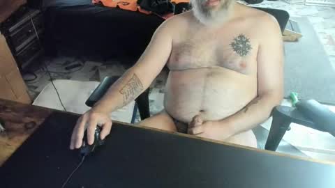 Snapshot of dadbodfatrod chatting on October 24, 4:30 pm Daddy online show from October 24, 4:30 pm