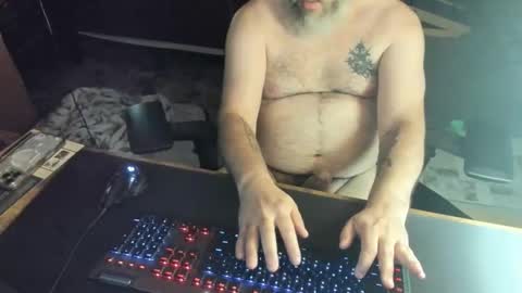 Snapshot of dadbodfatrod chatting on October 25, 4:40 pm Daddy online show from October 25, 4:40 pm