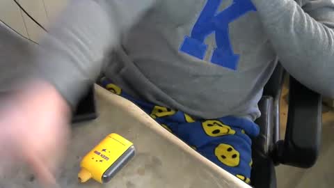 daddiessissyboy online show from December 12, 7:59 pm