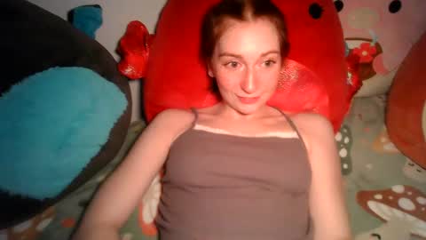 Snapshot of daddysdollhouse chatting on December 3, 5:26 am Saoirse online show from December 3, 5:26 am