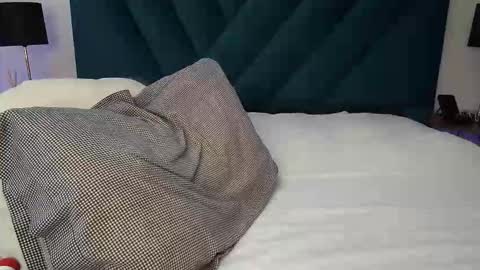 daddyslittleebony online show from December 15, 7:48 am