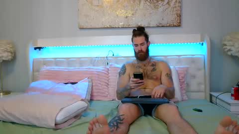 Snapshot of daddyunlocked chatting on September 22, 12:53 pm daddyunlocked online show from September 22, 12:53 pm