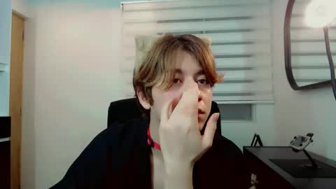 dae_lune online show from February 24, 10:46 pm