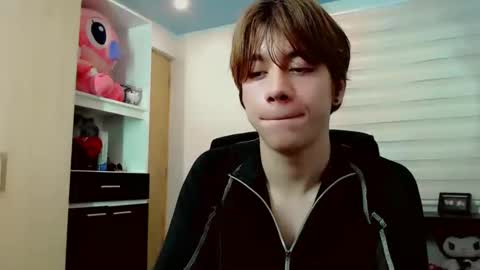 dae_lune online show from March 24, 2:39 am