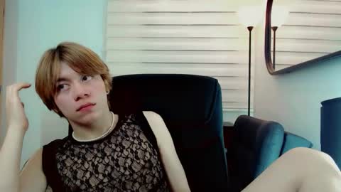 dae_lune online show from March 31, 4:57 am