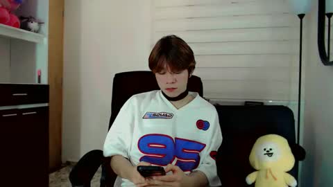 dae_lune online show from March 26, 9:09 pm