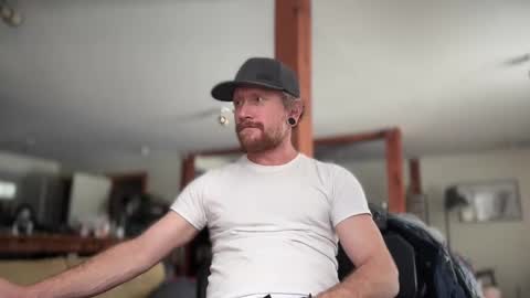 Snapshot of daemon456321 chatting on February 7, 4:35 pm daemon online show from February 7, 4:35 pm