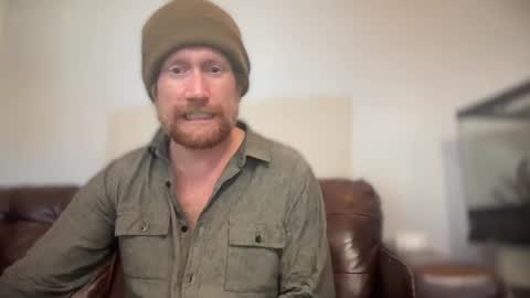 Snapshot of daemon456321 chatting on February 26, 4:38 pm daemon online show from February 26, 4:38 pm