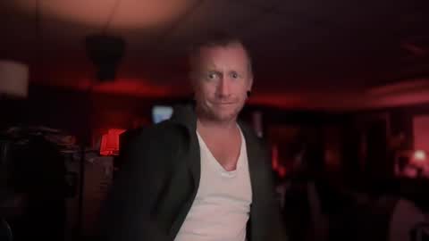 Snapshot of daemon456321 chatting on October 28, 2:34 am daemon online show from October 28, 2:34 am