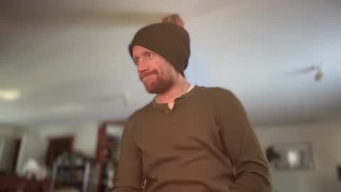 Snapshot of daemon456321 chatting on February 7, 9:04 pm daemon online show from February 7, 9:04 pm