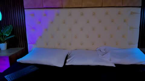 dafne_hillss online show from October 8, 1:17 pm