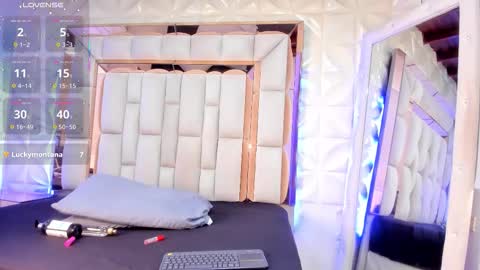 Dafnee online show from December 19, 1:06 pm