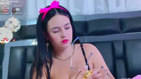 Dahiana online show from November 3, 11:33 am