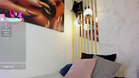 Dahlia online show from November 25, 12:04 pm