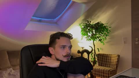 Daimon  online show from March 19, 5:18 pm