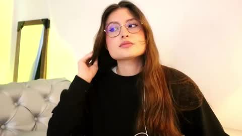 Lauren            online show from October 20, 1:49 pm