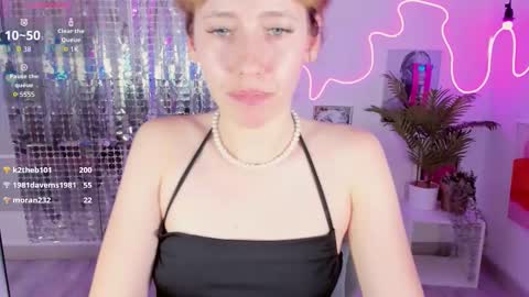Snapshot of daisy__wane chatting on September 27, 12:25 pm Daisy online show from September 27, 12:25 pm