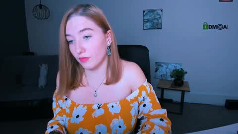 Little Di online show from December 20, 1:43 pm